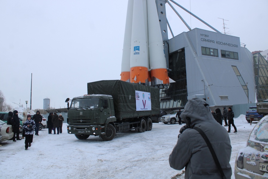 Своих не бросаем Своих не бросаем