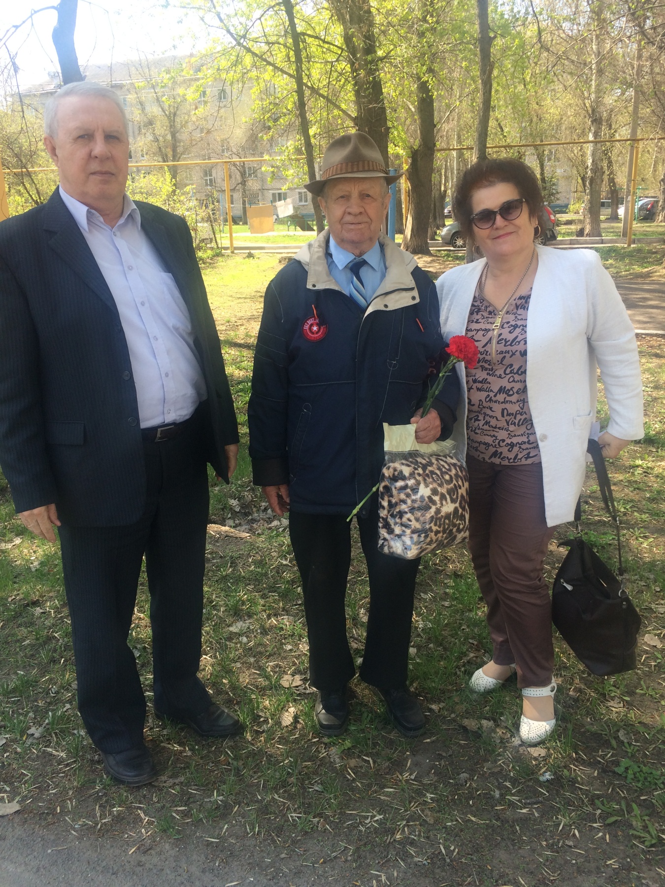 Поздравляем ветеранов с Днём Победы! Поздравляем ветеранов с Днём Победы!