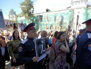 Фоторепортаж с возложения цветов к Вечному огню