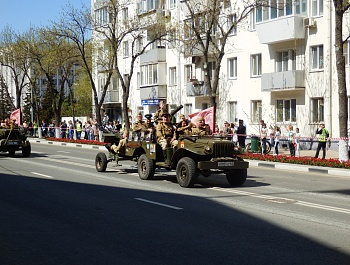 Фоторепортаж с возложения цветов к Вечному огню
