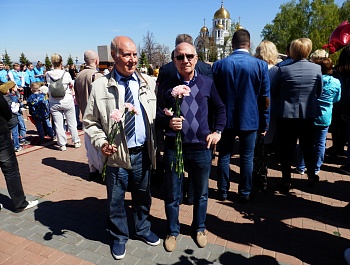 Фоторепортаж с возложения цветов к Вечному огню