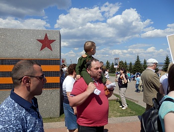 Фоторепортаж с возложения цветов к Вечному огню