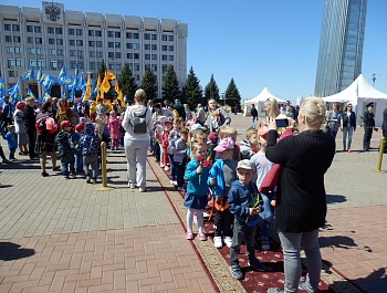 Фоторепортаж с возложения цветов к Вечному огню