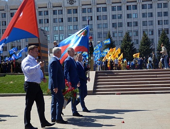 Фоторепортаж с возложения цветов к Вечному огню
