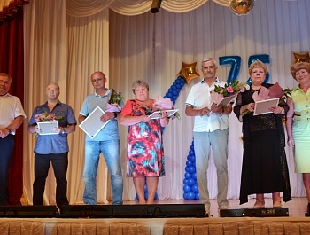 С юбилеем, "Электрощит"!