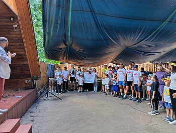 Семейный праздник "Папа, мама, я - спортивная семья"!