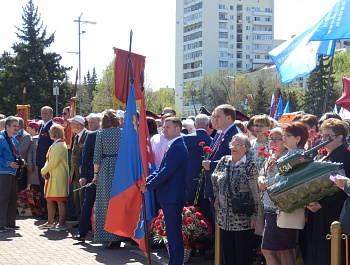Фоторепортаж с возложения цветов к Вечному огню
